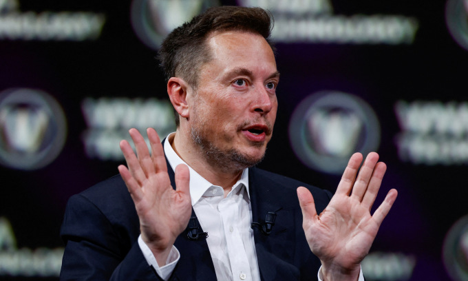 Elon Musk tham gia một hội thảo công nghệ tại Paris (Pháp) tháng 6/2023. Ảnh: Reuters